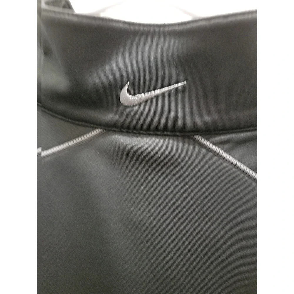 Nike Dri Fit Men's Black Lightweight 1/4 Zip Golf Sweater Size Small.  SHARP